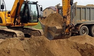 Выкопать яму экскаватором в Учалах от 927 руб. - 2Землекопа-Члы